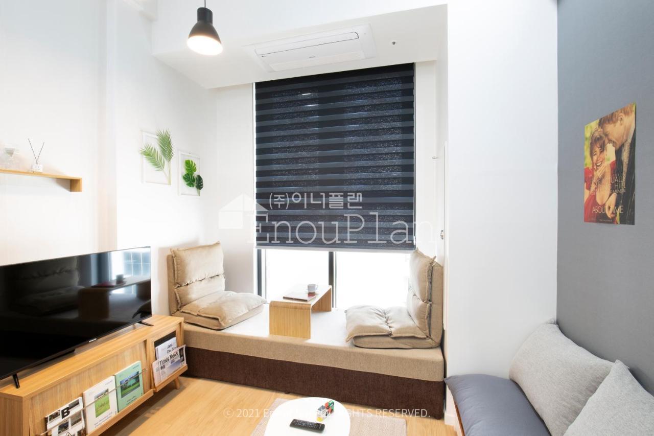 Busan Studio 202 Hotel Buitenkant foto